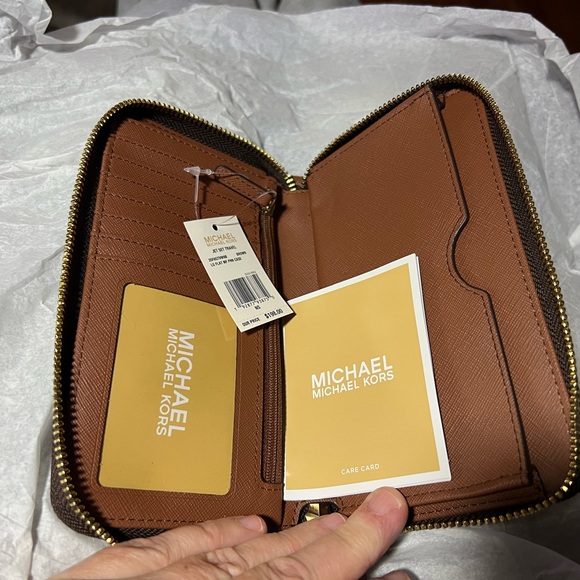 MICHAEL KORS Jet Set Travel Wallet Wristlet Brand New - Picture 3 of 7